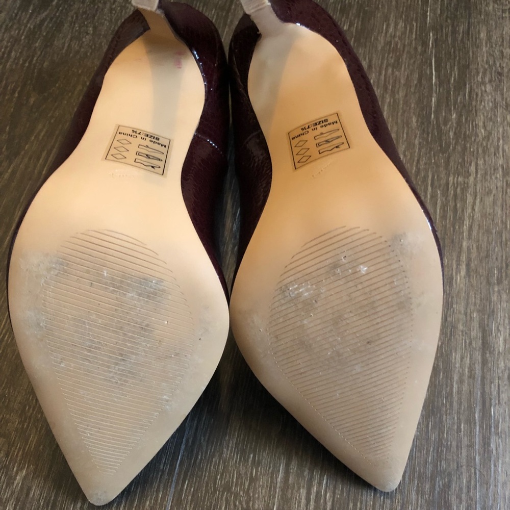 Heels - Picture 4 of 4
